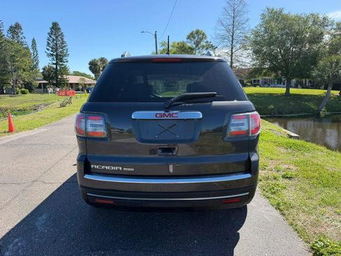 Used 2017 GMC Acadia Limited SLT image 8