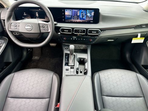 New 2026 Nissan Sentra SR w/ SR Premium Package FWD image 3
