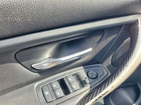 Used 2018 BMW 320i Sedan image 20