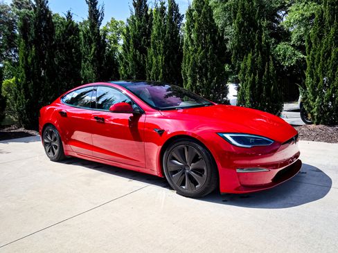 Used 2023 Tesla Model S AWD/4WD image 11