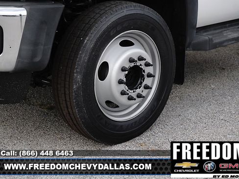 Used 2014 Ford F550 4x4 Regular Cab Super Duty image 10