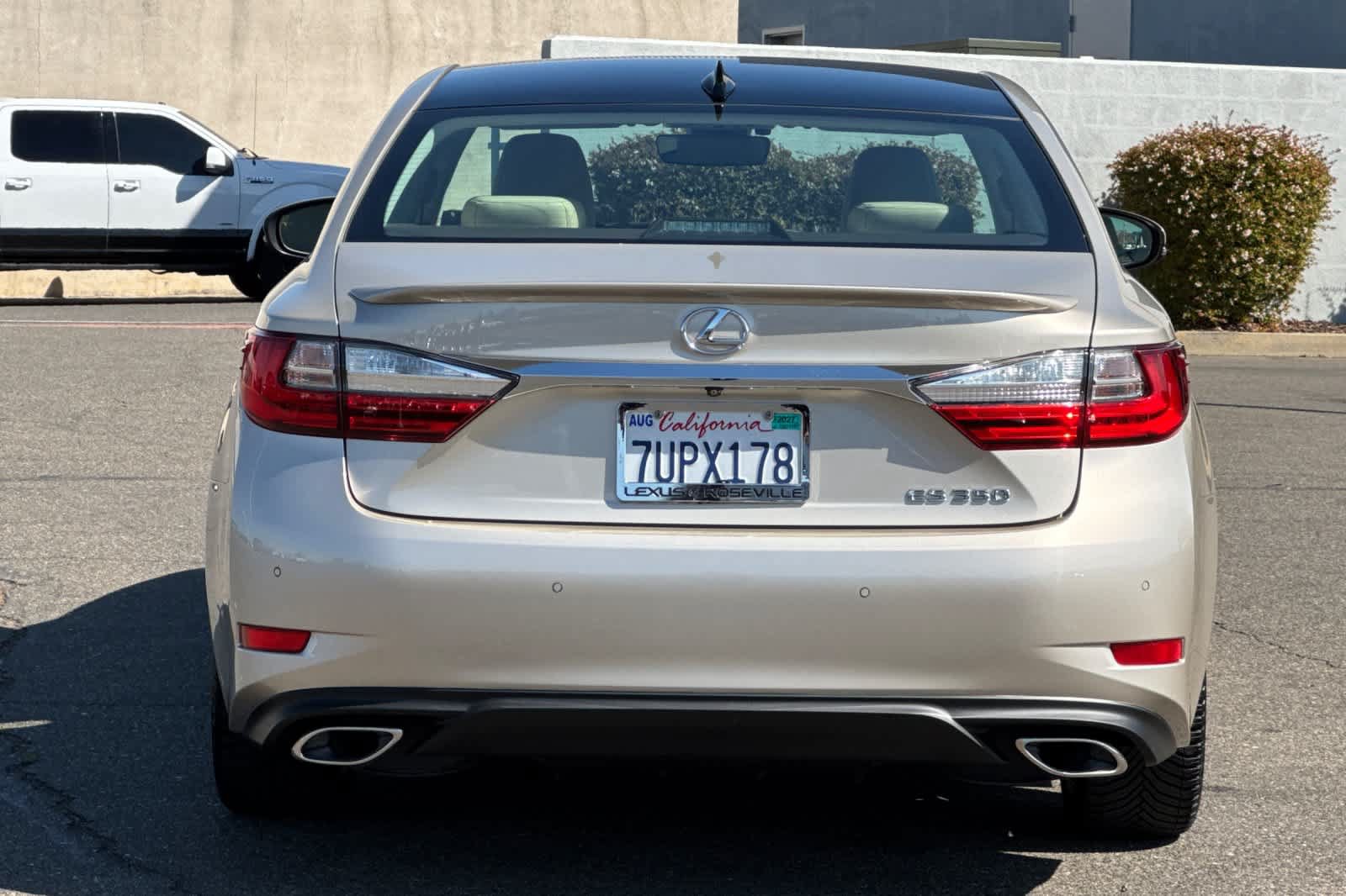 Used 2016 Lexus ES 350 w/ Luxury Package w/Wood Trim FWD image 5