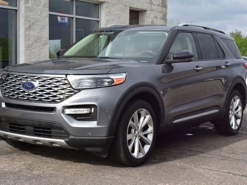 Used 2022 Ford Explorer Platinum w/ Equipment Group 601A AWD/4WD image 14