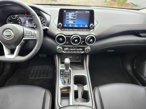 Used 2022 Nissan Sentra SR w/ SR Premium Package FWD image 14