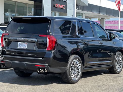 Used 2023 GMC Yukon Denali Ultimate AWD/4WD image 4