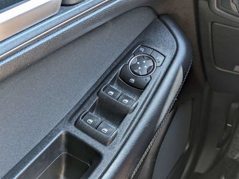 Used 2018 Ford Edge SE AWD/4WD image 20