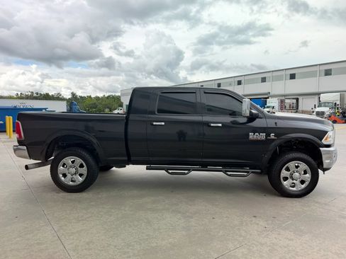 Used 2016 RAM 2500 Laramie AWD/4WD image 6
