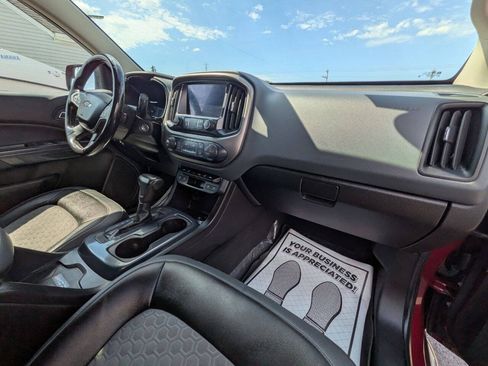 Used 2019 Chevrolet Colorado Z71 AWD/4WD image 18