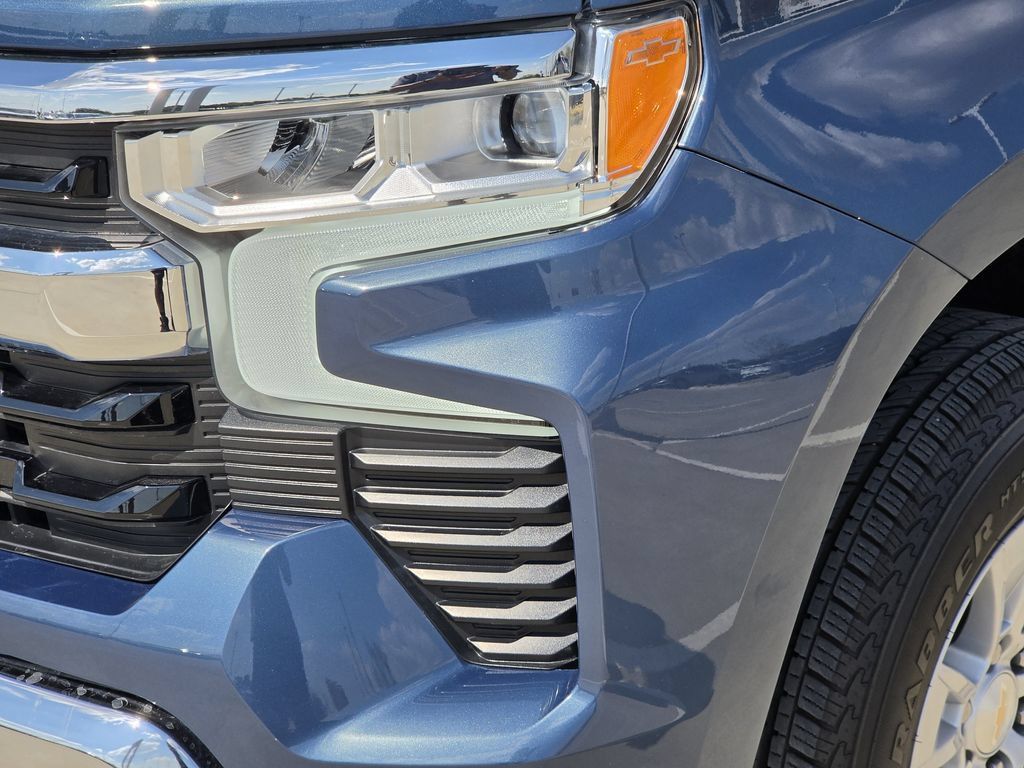 Used 2024 Chevrolet Silverado 1500 LT RWD image 6