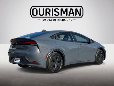 Certified 2023 Toyota Prius LE image 21