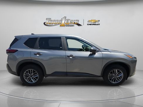 Used 2023 Nissan Rogue S AWD/4WD image 9