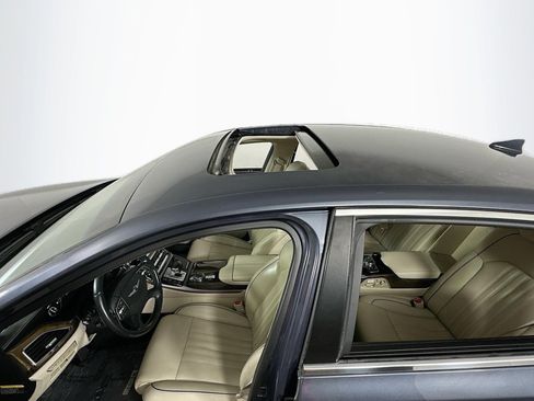 Used 2017 Genesis G90 5.0 Ultimate image 28