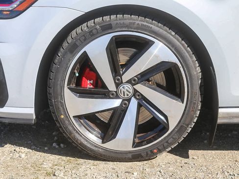 Used 2018 Volkswagen GTI SE FWD image 6