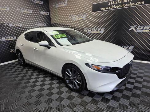 Used 2020 MAZDA MAZDA3 Hatchback FWD image 7