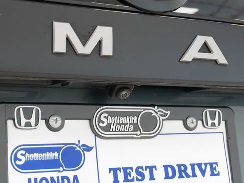 Used 2025 Nissan Armada Platinum Reserve AWD/4WD image 16