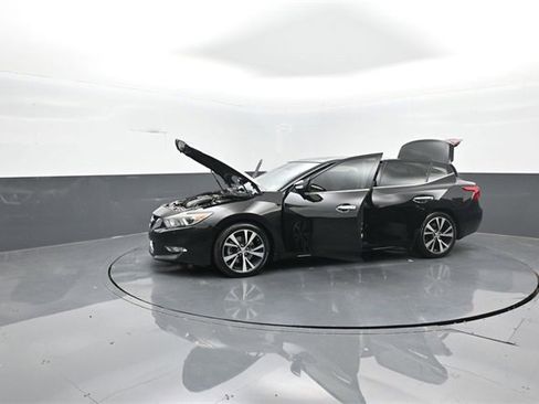 Used 2018 Nissan Maxima Platinum image 37