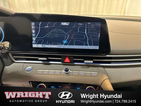 Used 2025 Hyundai Elantra SEL FWD image 25