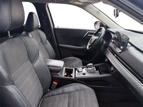 Used 2023 Mitsubishi Outlander SE image 17