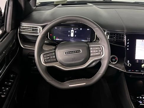 Used 2022 Jeep Wagoneer Series III w/ Convenience Group I image 13