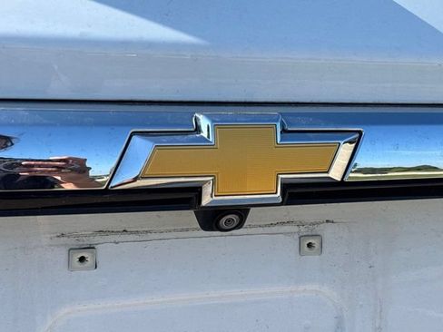Used 2023 Chevrolet Traverse LT AWD/4WD image 10
