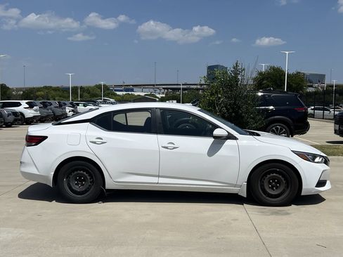 Used 2020 Nissan Sentra S FWD image 3
