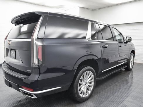 Used 2024 Cadillac Escalade ESV Premium Luxury AWD/4WD image 6