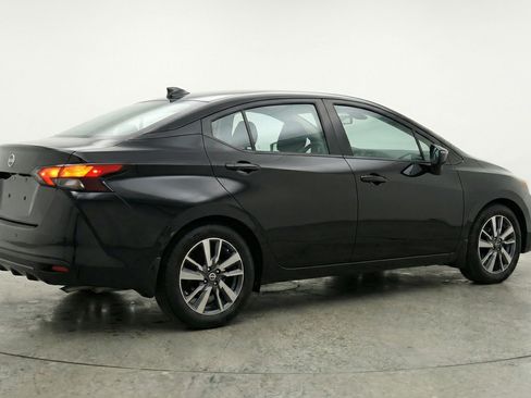 Used 2025 Nissan Versa SV FWD image 9