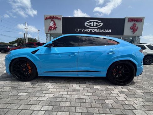 Used 2022 Lamborghini Urus AWD/4WD image 6