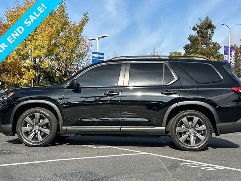 Used 2023 Honda Pilot Sport image 7