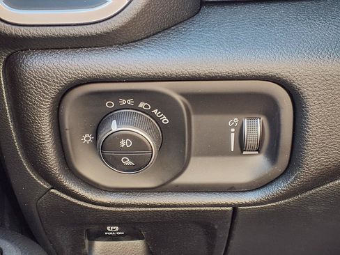New 2026 RAM 1500 Express AWD/4WD image 12