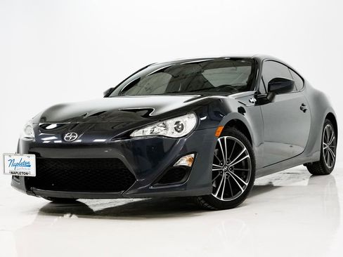 Used 2013 Scion FR-S Base image 1