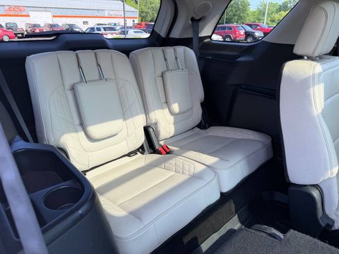 Used 2016 Ford Explorer Platinum AWD/4WD image 14