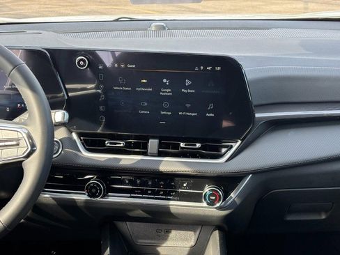 New 2026 Chevrolet Equinox LT image 8