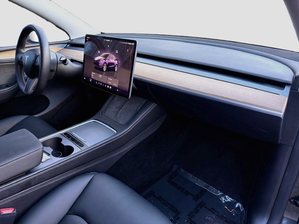 Used 2024 Tesla Model Y Long Range AWD/4WD image 34
