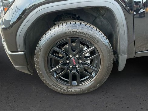 Used 2024 GMC Sierra 1500 Elevation w/ Preferred Package AWD/4WD image 13