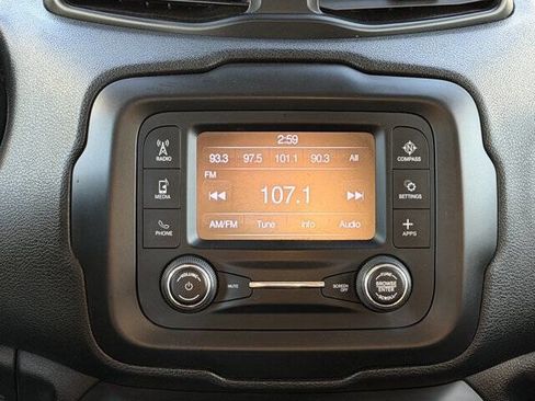 Used 2019 Jeep Renegade Sport image 16