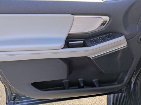 Used 2025 Ford Expedition Max Active image 11