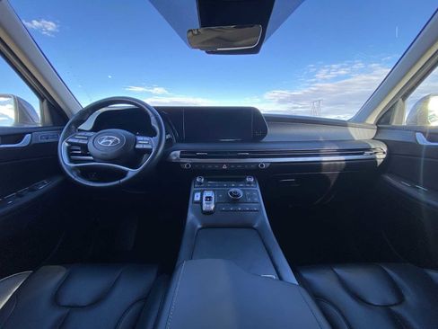 Used 2023 Hyundai Palisade Limited image 16