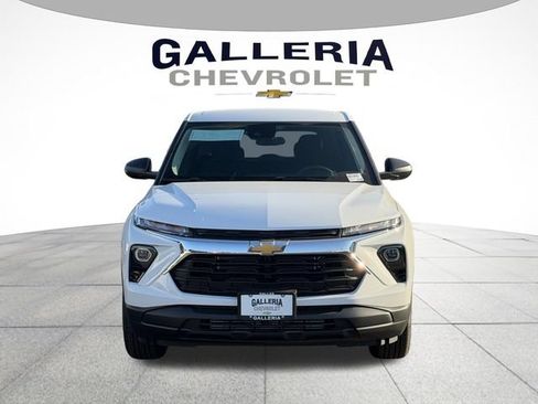 New 2026 Chevrolet TrailBlazer LS w/ LS Convenience Package FWD image 3