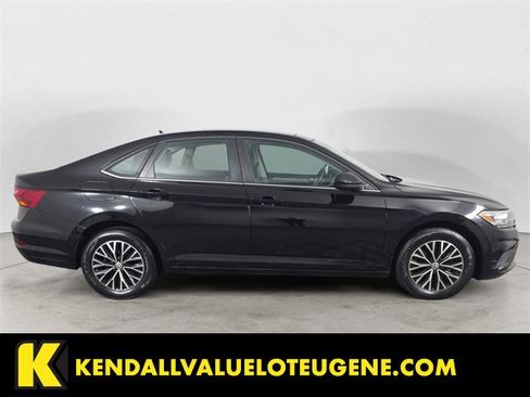 Used 2019 Volkswagen Jetta R-Line image 6