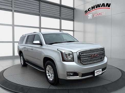 Used 2019 GMC Yukon XL SLT w/ Open Road Package AWD/4WD image 2