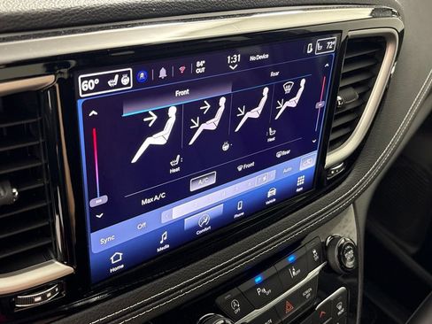New 2027 Chrysler Pacifica Select FWD image 36
