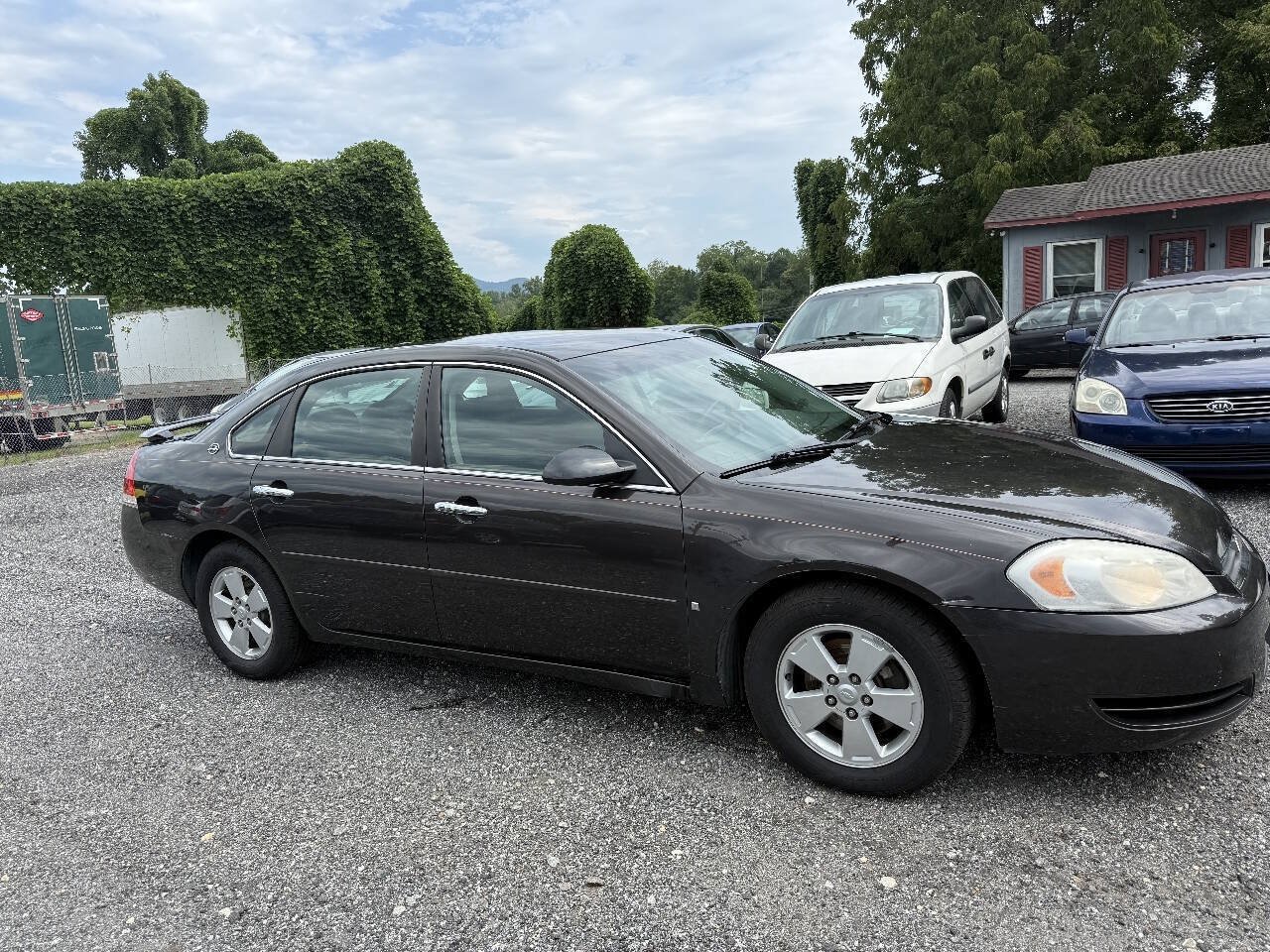 Used 2008 Chevrolet Impala LT FWD image 7
