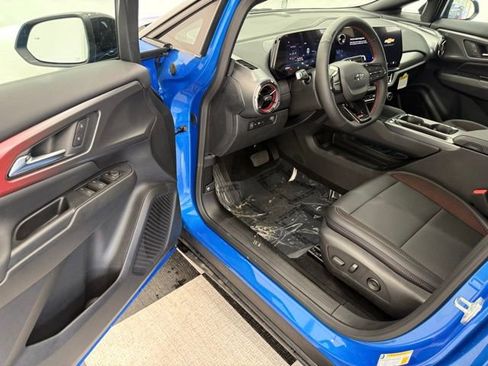 New 2026 Chevrolet Equinox EV RS image 30