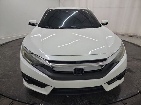Used 2016 Honda Civic Touring image 2