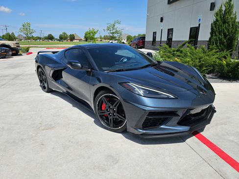 Used 2020 Chevrolet Corvette Stingray Preferred Cpe w/ 2LT Preferred Equipment Group RWD image 5
