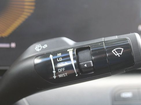 Certified 2025 Kia K4 FWD image 31