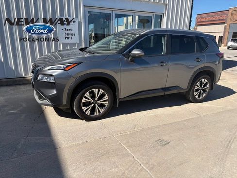 Used 2022 Nissan Rogue SV AWD/4WD image 1