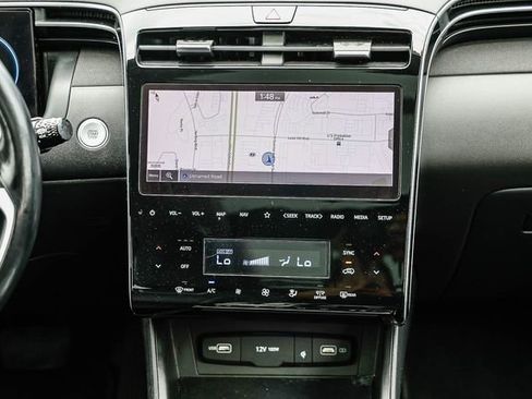 Used 2022 Hyundai Tucson Limited FWD image 13