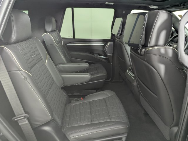 Used 2025 Cadillac Escalade V AWD/4WD image 21